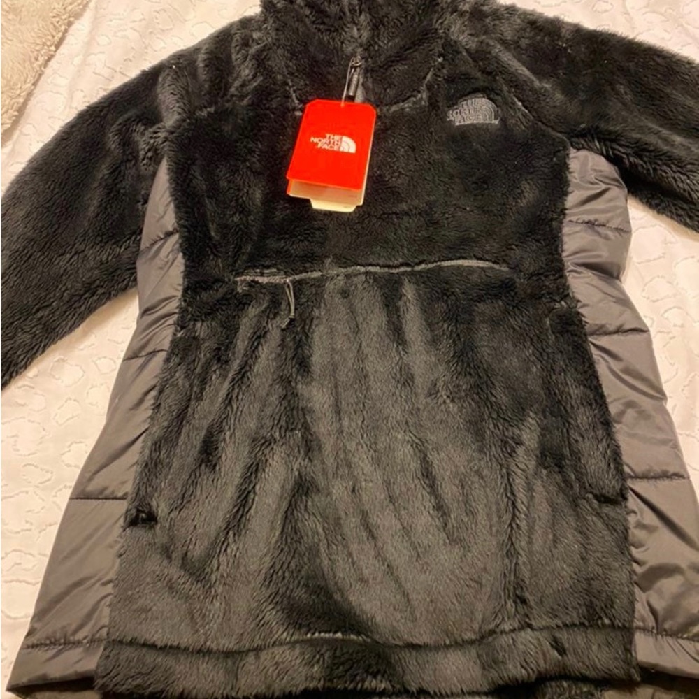 The North Face 1/4 Zip Osito Jacket Sz XS 
BRAND NEW W/ Tags, Black, Retail $99